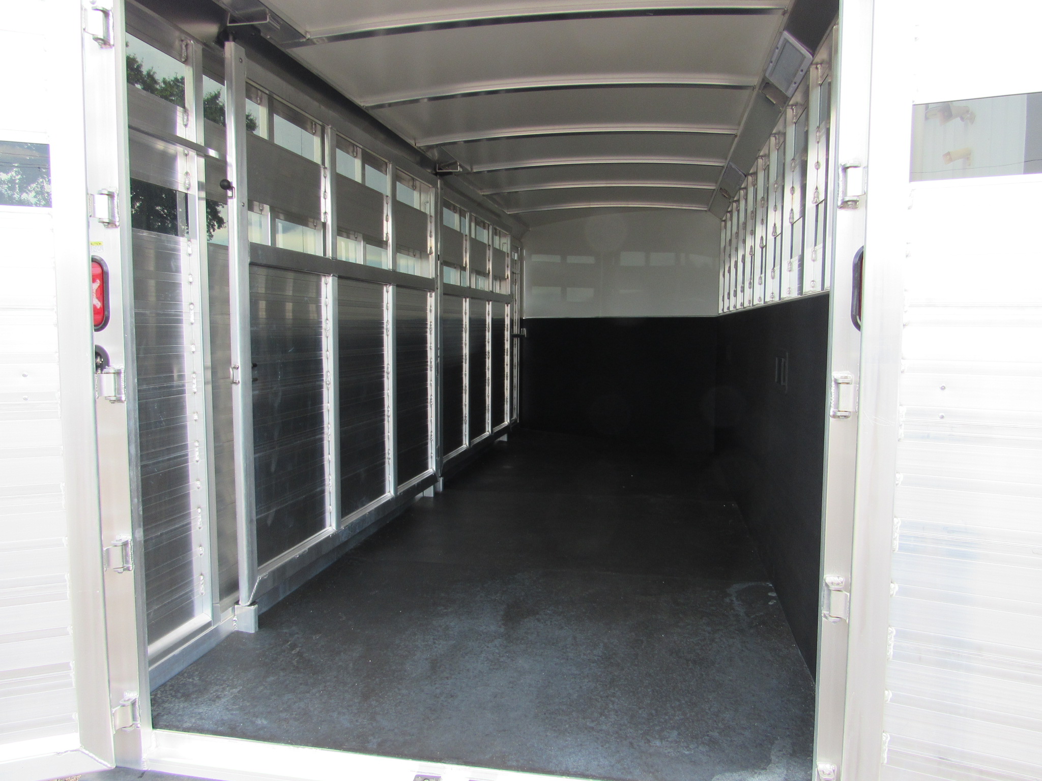 Trailer Photo 9