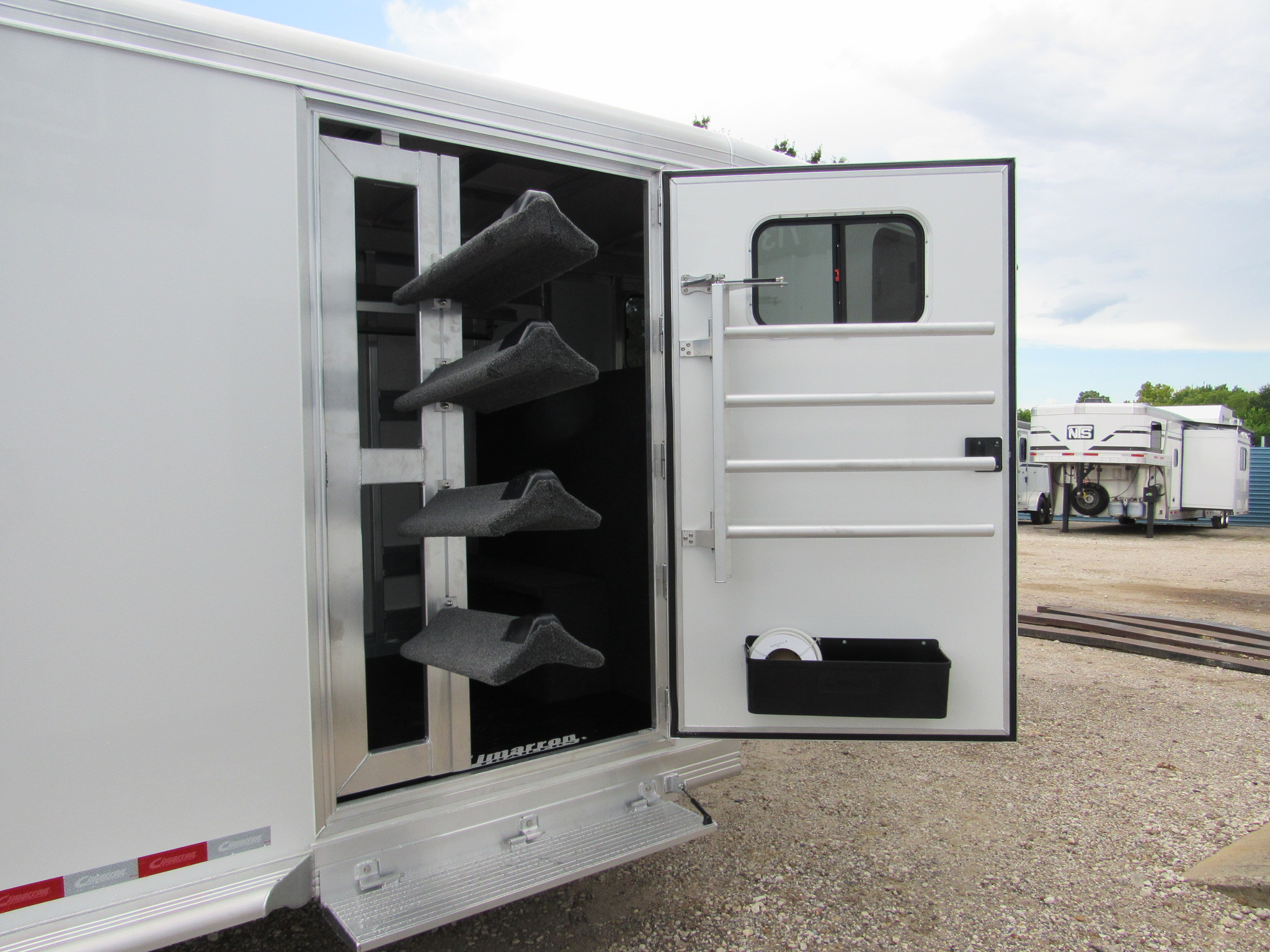 Trailer Photo 12