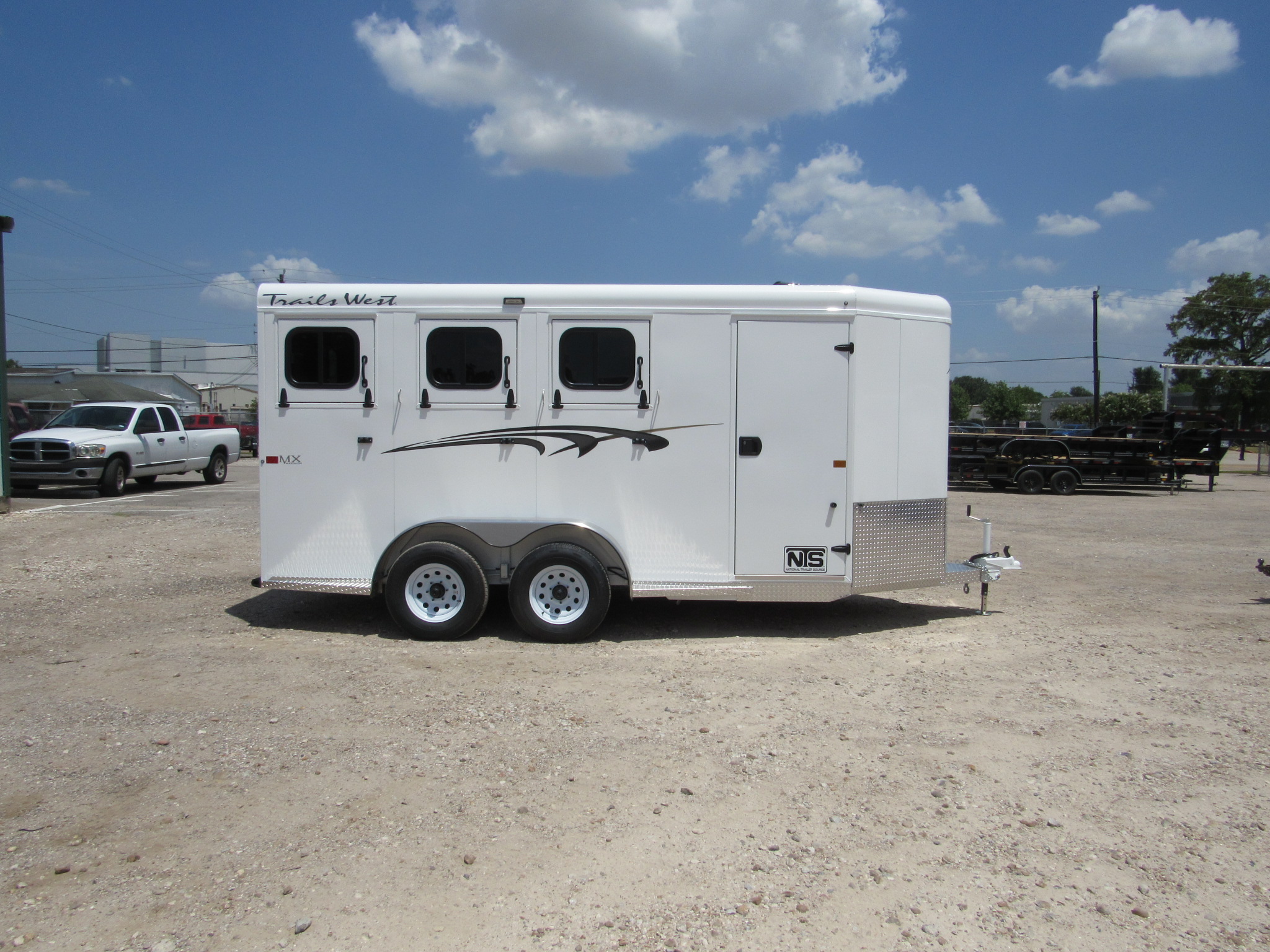 Trailer Photo 16